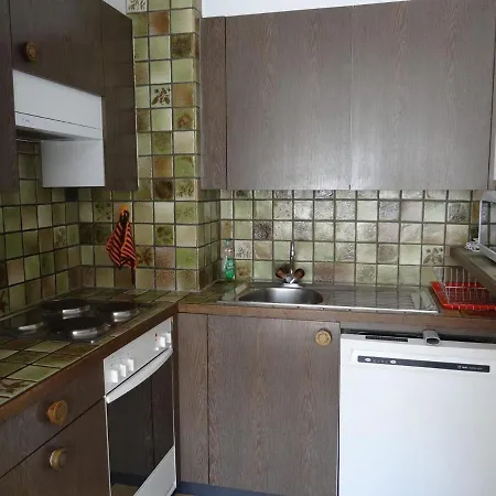 Apartman Zugstrasse 2- 206 By Interhome